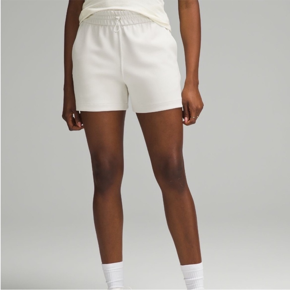 Lululemon Softstreme High Rise Shorts, size 6
